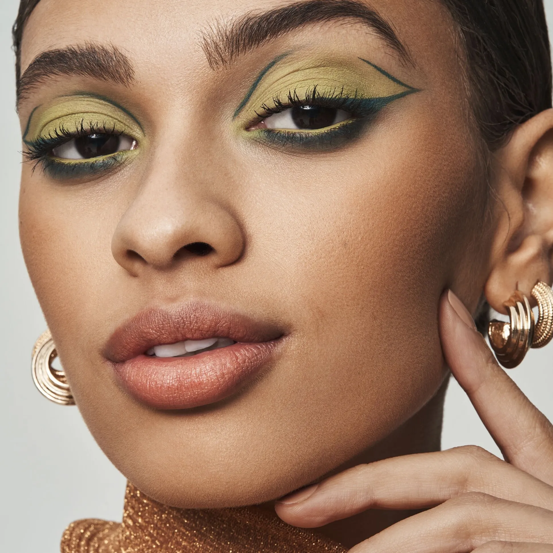 No Budge Matte Shadow Stick