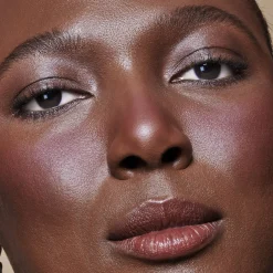 Primer-Infused Matte Blush