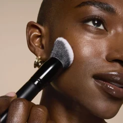 Smooth Swipe Foundation Brush