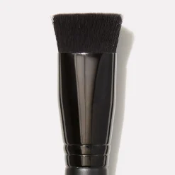 Triangular Buffing Foundation Brush