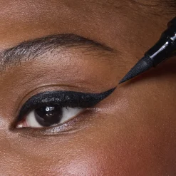 Wide Glide Eyeliner Pen
